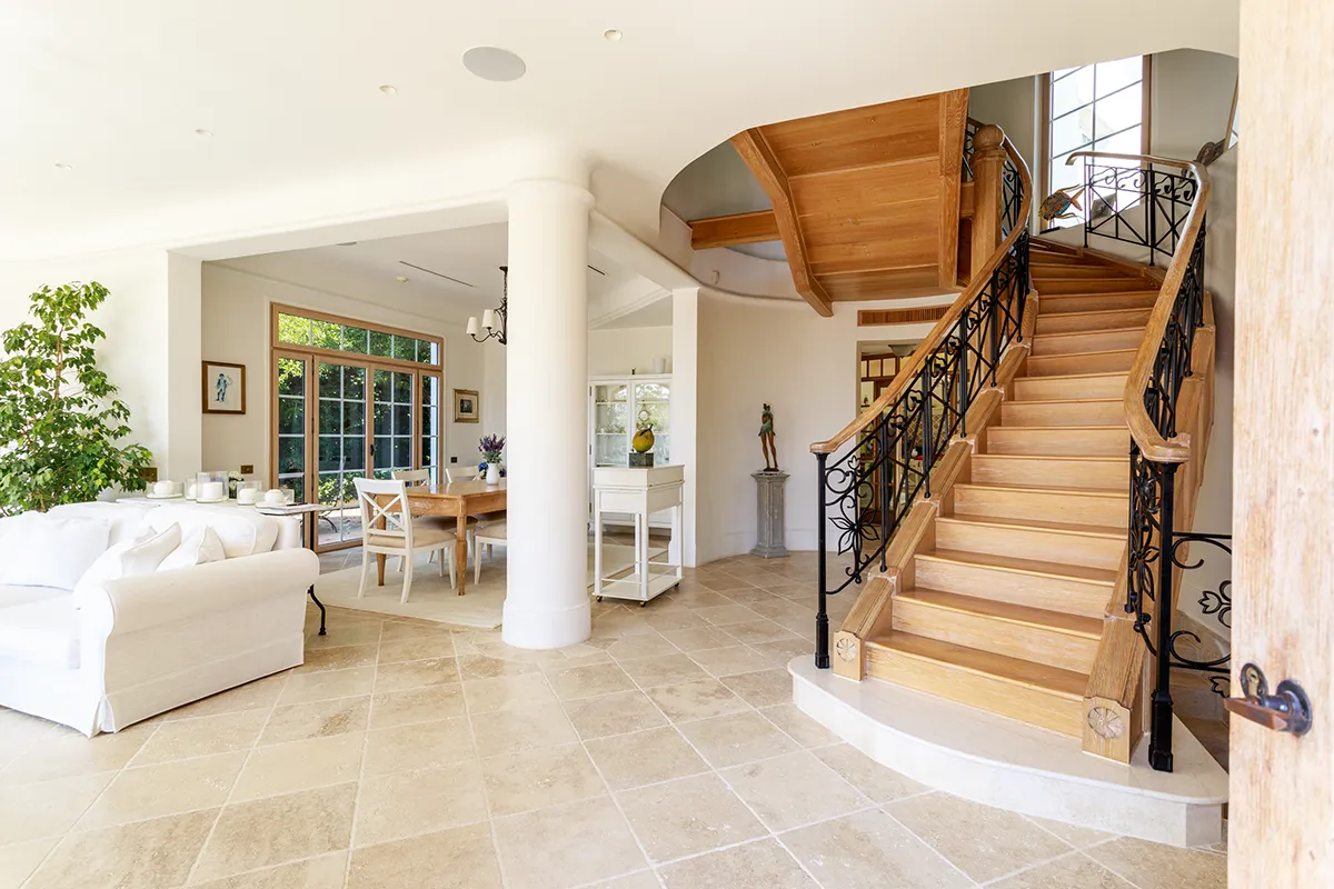 vacation rental living room nice